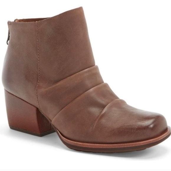 Kork-Ease Shoes - Kork Ease Brown Leather Kissel Heeled Ankle Boots. Size 9.5.